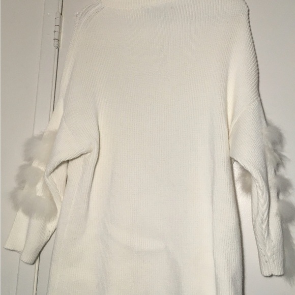 Ayomis thick fur trim sweater size L - Picture 2 of 4